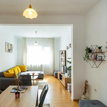 Spacious On Vitosha Boulevard Apartment Sofia